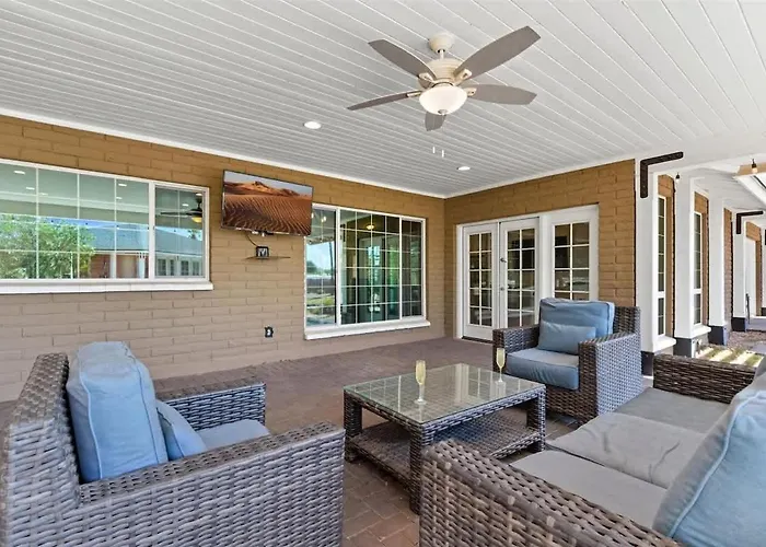 Holiday home Equinox - Pool & Hot Tub - Mins To Starfire Golf