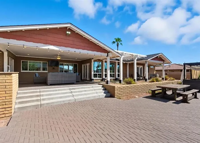 Equinox - Pool & Hot Tub - Mins To Starfire Golf Holiday home *